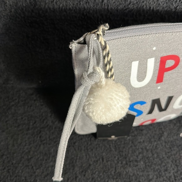 NWT- Twig and Arrow UP TO SNOW GOOD - Picture 4 of 5